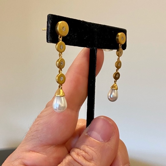 Julie Vos NWT authentic rare luxury minimalist pearl CZ drop statement earrings - Picture 10 of 17